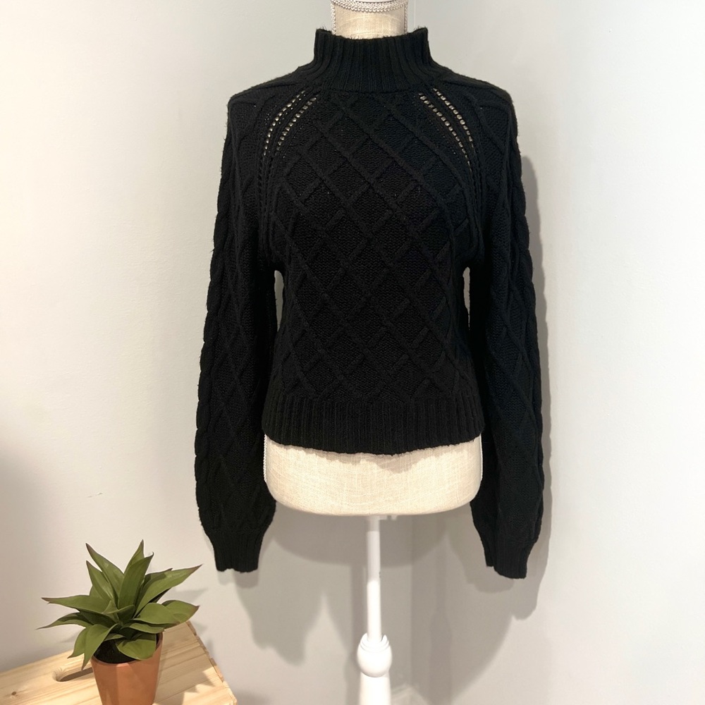 American Eagle Cable Knit Pullover | Black Long Sleeve Sweater Size Small
